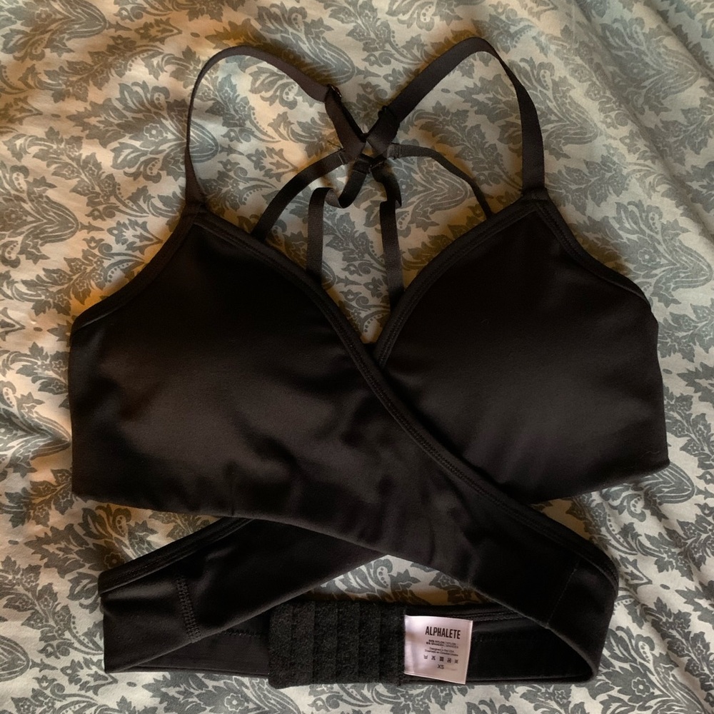 NWOT Alphalete Wrap sports bra- Black